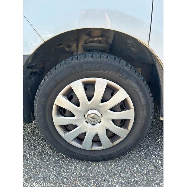 2015 رينو Trafic-41586596