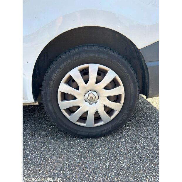 2015 رينو Trafic-41586597