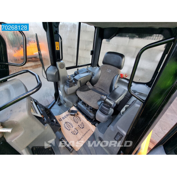 2020 كاتربيلر D6K2 LGP-41586728