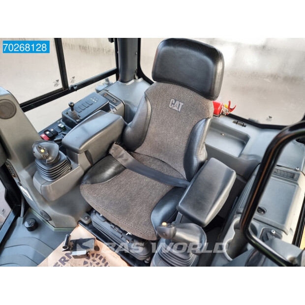 2020 كاتربيلر D6K2 LGP-41586729