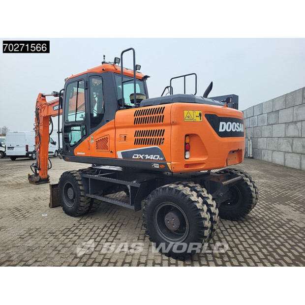 2019 Doosan DX140W-5-41586872