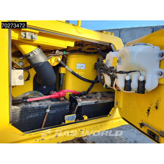 2018 Komatsu D65PX-18-41586938