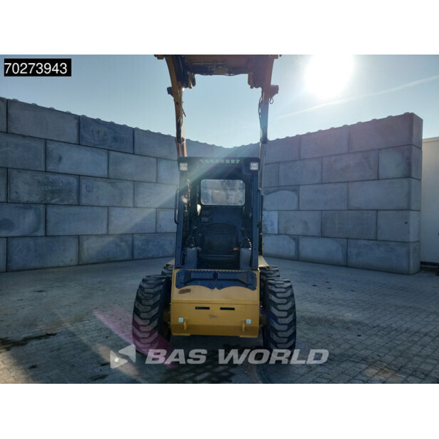 2024 كاتربيلر 216B3-41588174