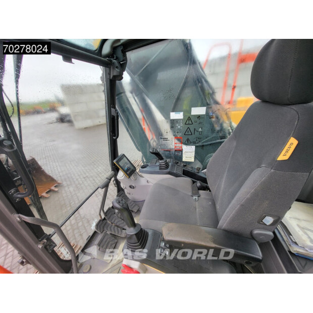 2019 فولفو EC200 E L-41588305