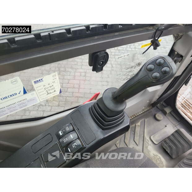 2019 فولفو EC200 E L-41588307