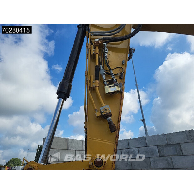 2017 Caterpillar 325 F L-41588579