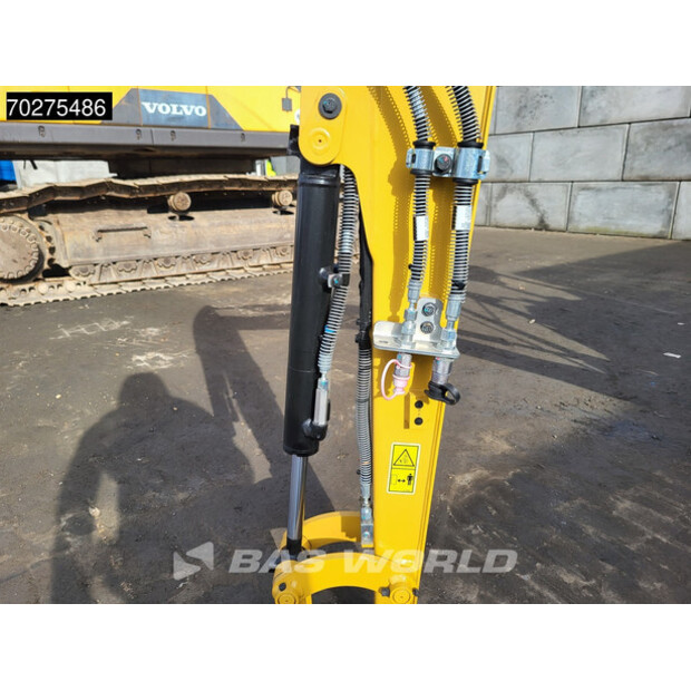 2023 Caterpillar 301.5-41588787
