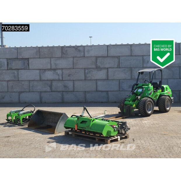 2022 Avant M860i ATTACHMENTS INCLUDED-41588847