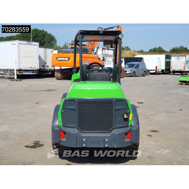 2022 Avant M860i ATTACHMENTS INCLUDED-41588855