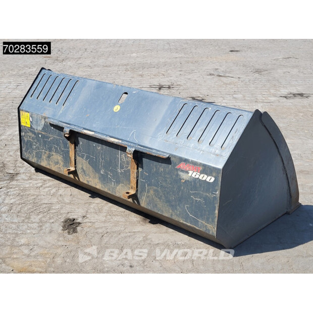 2022 Avant M860i ATTACHMENTS INCLUDED-41588865