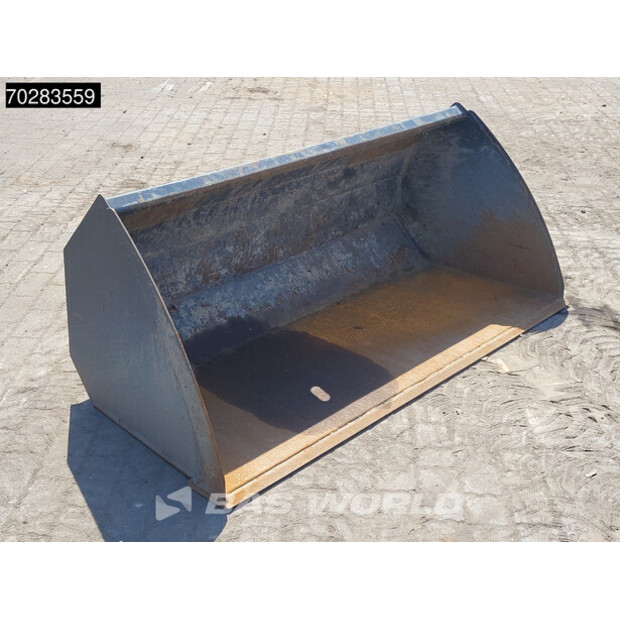 2022 Avant M860i ATTACHMENTS INCLUDED-41588867