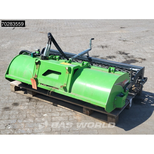 2022 Avant M860i ATTACHMENTS INCLUDED-41588878