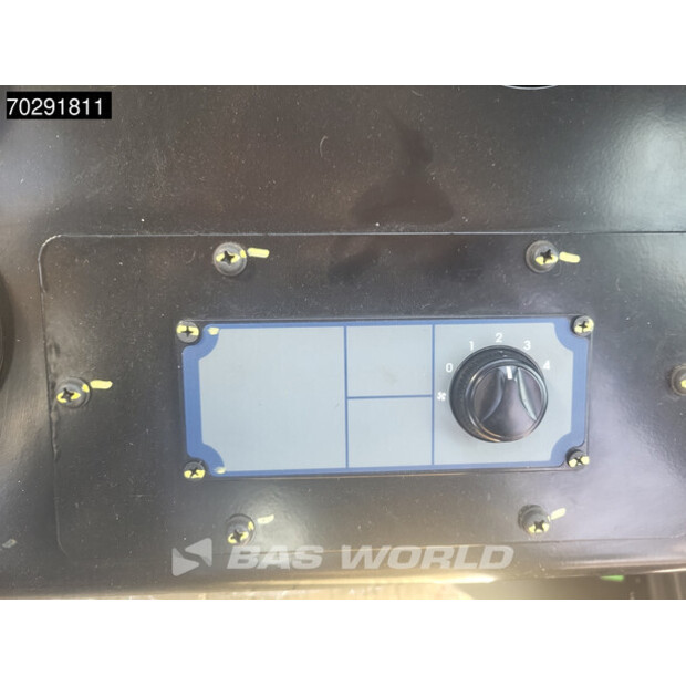 2025 Hyundai R245LR-41589282