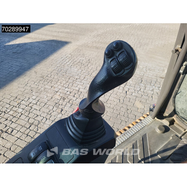 2018 فولفو EC220EL-41589544