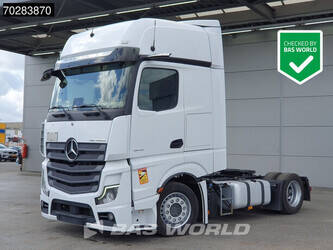 صورة ل رؤوس شاحنات 2019 مرسيدس بنز Actros 1842