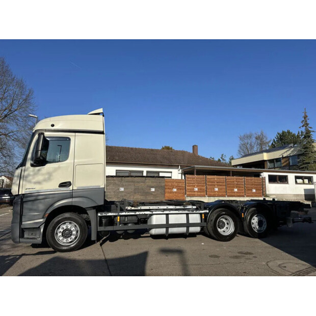 2018 Mercedes-Benz ACTROS 2542-41602040