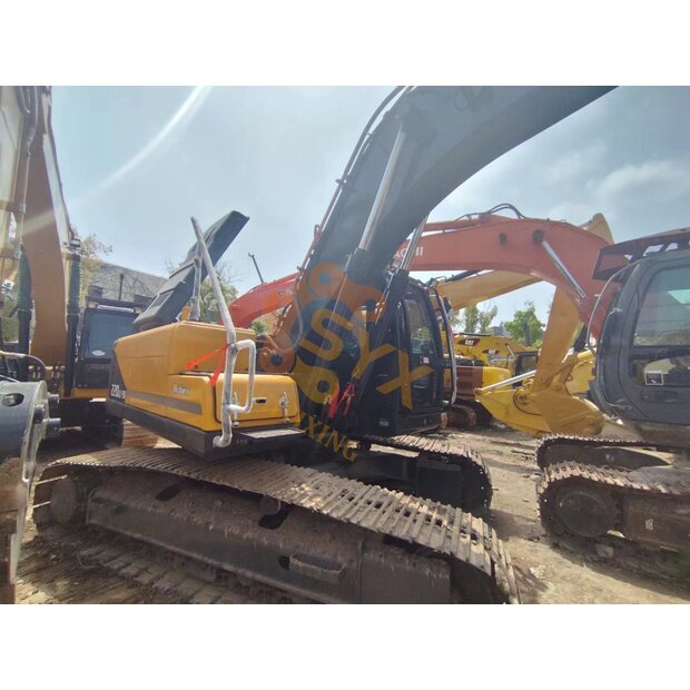 2024 Hyundai 220-9S-41616373
