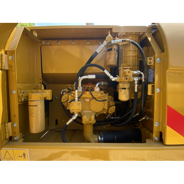 2024 Caterpillar 320D-41616386