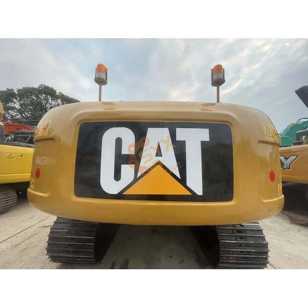 2023 Caterpillar 320D-41616395