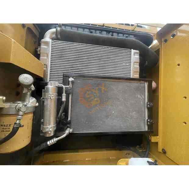 2023 Caterpillar 320D-41616399