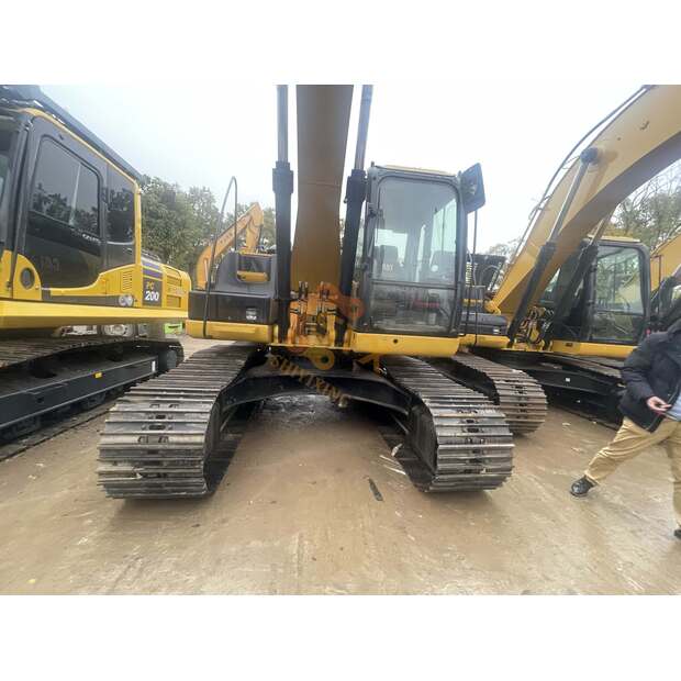 2023 كاتربيلر 320D2-41616428