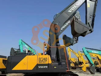 صورة ل حفارات مجنزرة 2023 فولفو EC240D