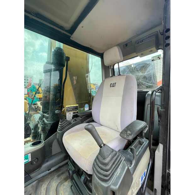 2025 Caterpillar 323D-41616616