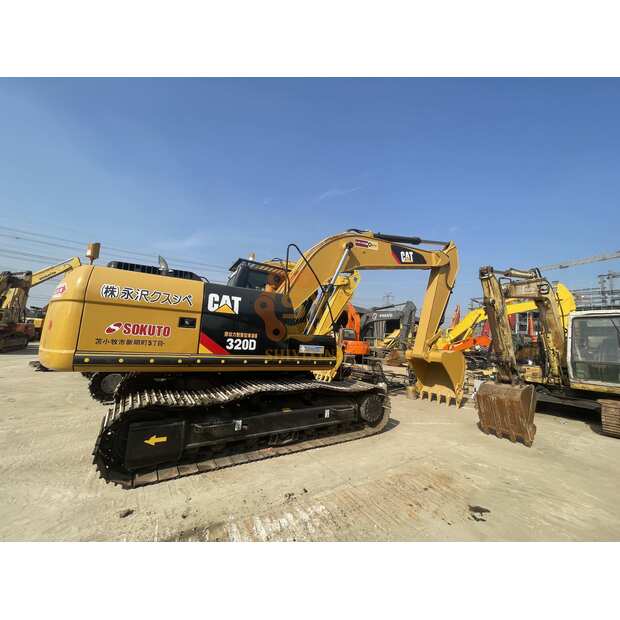 2023 Caterpillar 326D2-41616740