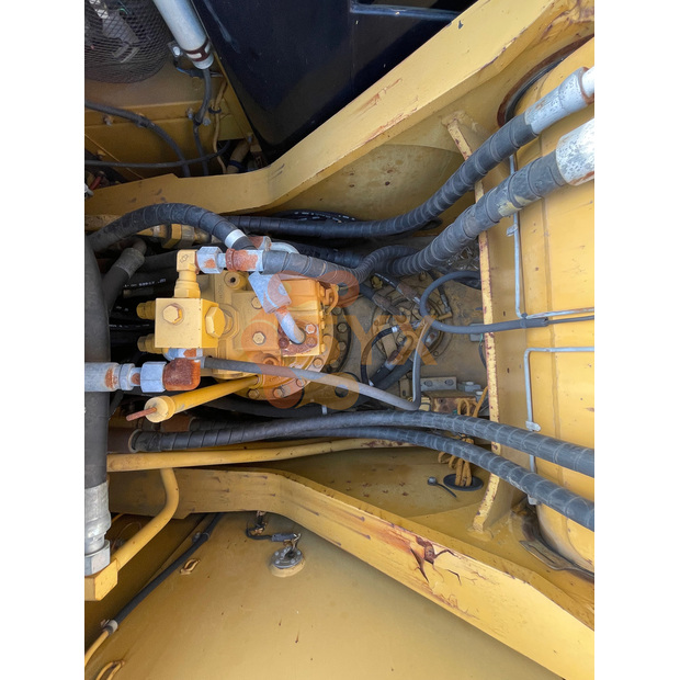 2024 Caterpillar 329D-41616771