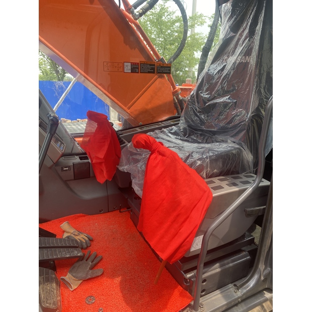 2025 Doosan DX225LCA-41619183
