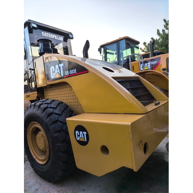 2021 كاتربيلر CS683E-41619253