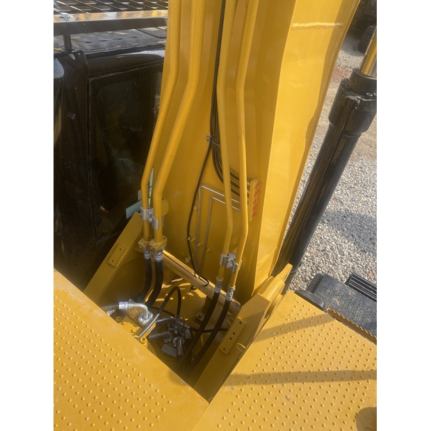 2024 Caterpillar 329D-41619336