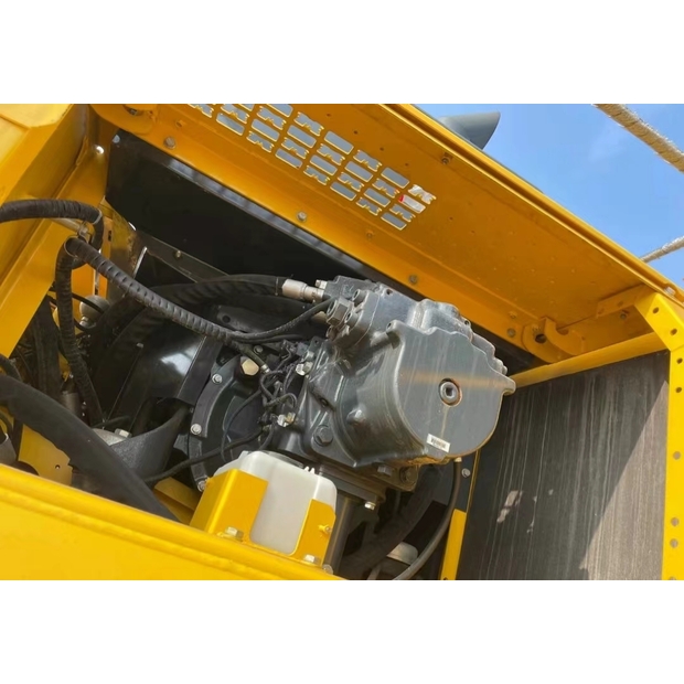 2024 Komatsu PC400-8R-41619361