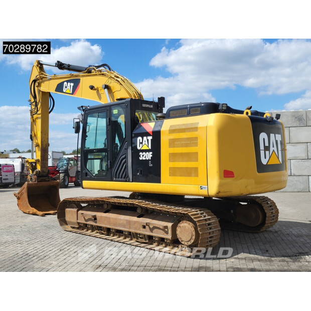 2017 كاتربيلر 320FL-41620384