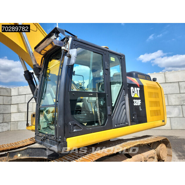 2017 كاتربيلر 320FL-41620404