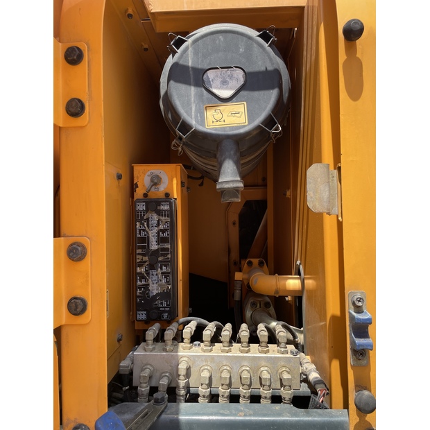 2020 Hyundai R220LC-9S-41620447