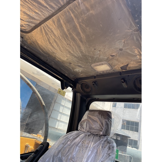 2020 Hyundai R220LC-9S-41620449