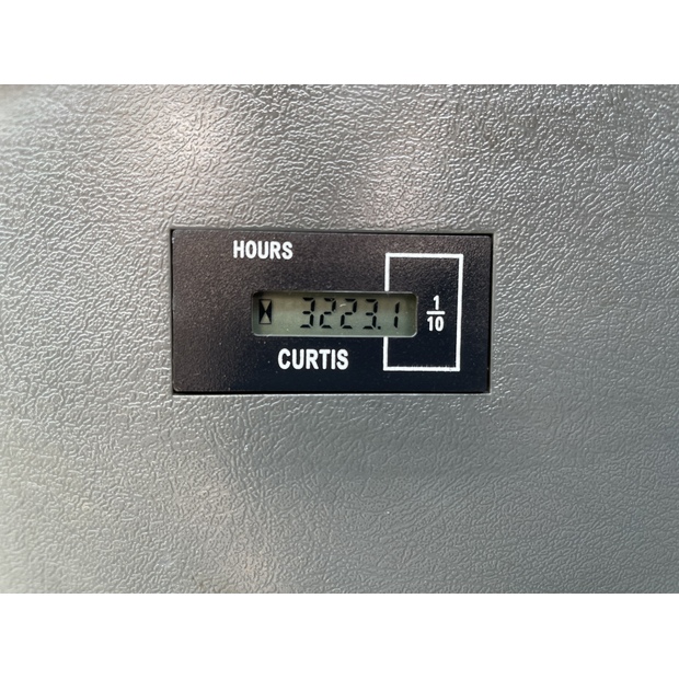 2020 Hyundai R220LC-9S-41620450