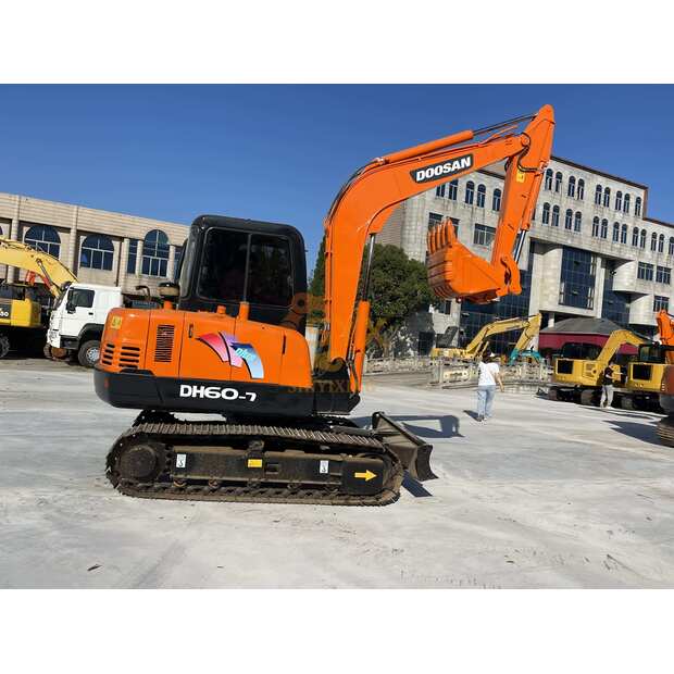 2021 دووسان DH60-7-41632193