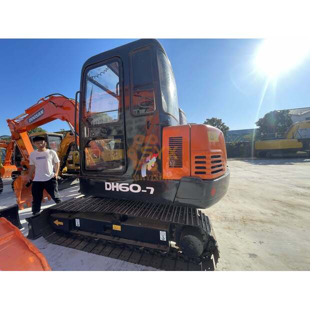 2021 دووسان DH60-7-41632202