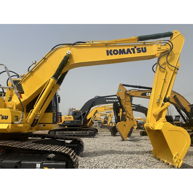 2024 كوماتسو PC240-41632809