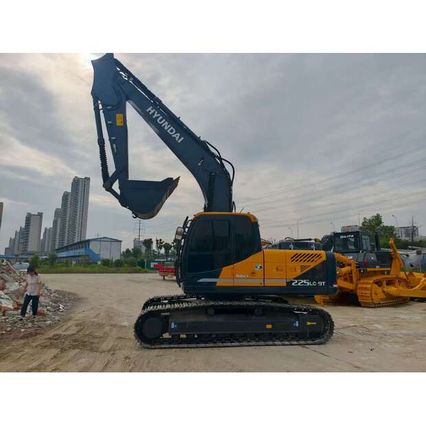2024 Hyundai 225LC-9T-41632821