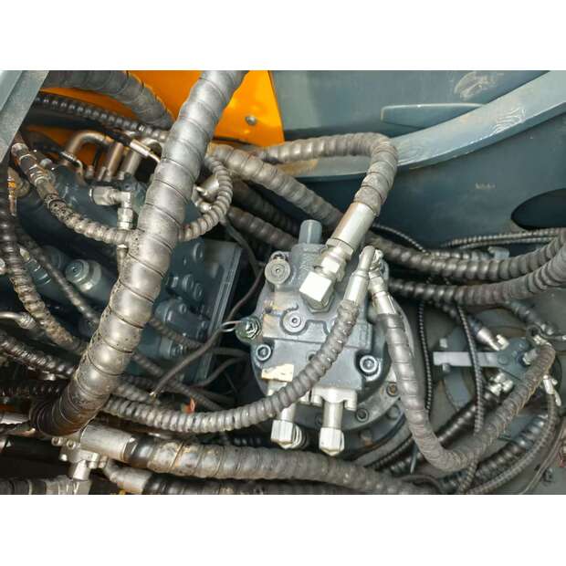 2024 Hyundai 225LC-9T-41632834