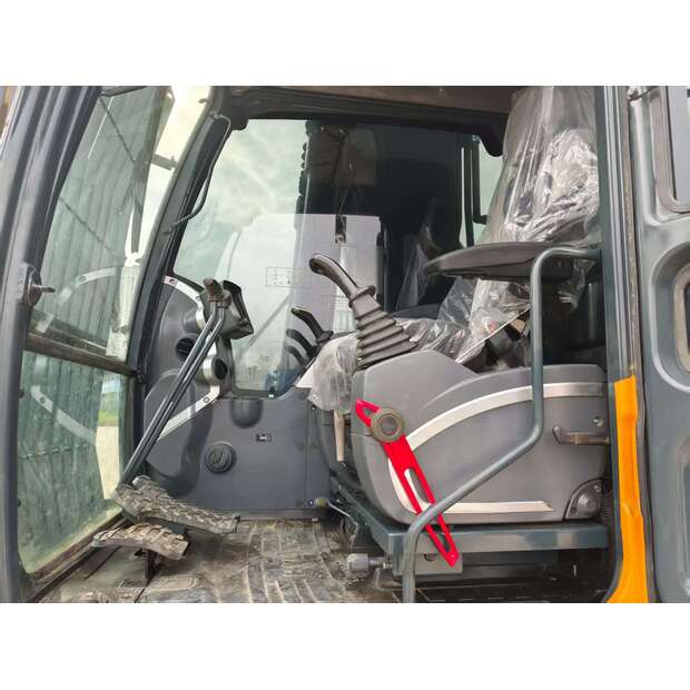 2024 Hyundai 225LC-9T-41632842
