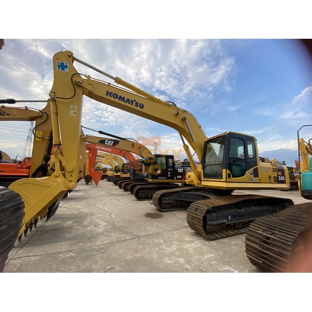 2023 Komatsu PC240-8-41632919