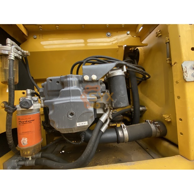 2023 Komatsu PC240-8-41632923