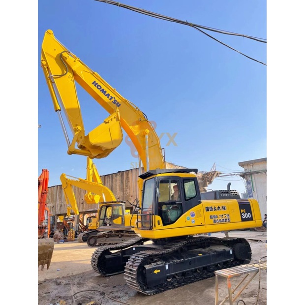 2024 Komatsu PC300-41633288