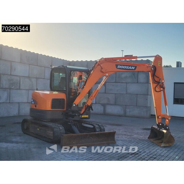 2020 Doosan DX63-3-41633580