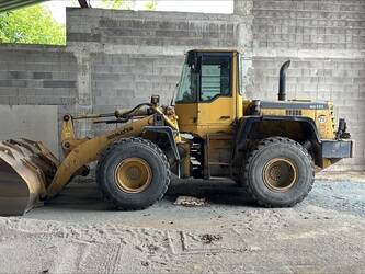Image de CHARGEUSES SUR PNEUS 2001 Komatsu WA320-3H
