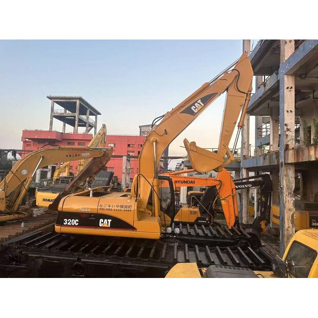 2019 Caterpillar 320C-41633666